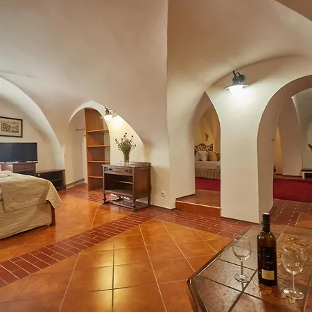 Vivaldi Apartments