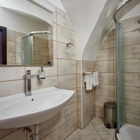 Vivaldi Apartments 3*