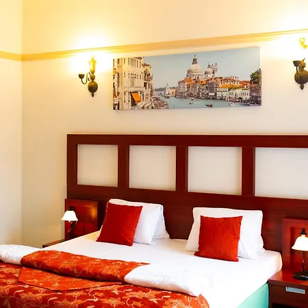Vivaldi Apartments